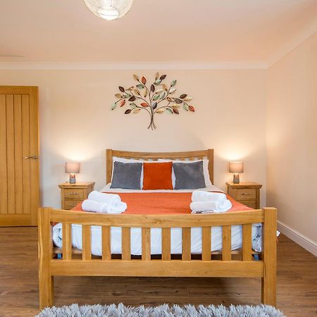 Luxury Cottage With Private Indoor Hot Tub+Woodlands Llanfyrnach Esterno foto